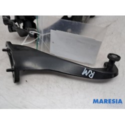 Peugeot - Partner - Sliding door roller, right
