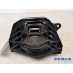 Peugeot - 208 - Engine mount