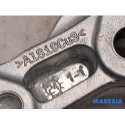 Peugeot - 208 - Engine mount