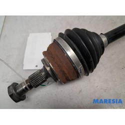 Peugeot - 208 - Front drive shaft, left