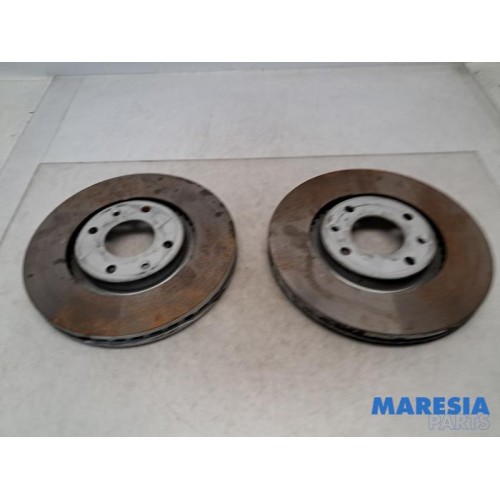 Peugeot - 208 - Front brake disc