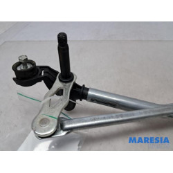 Peugeot - 208 - Wiper mechanism