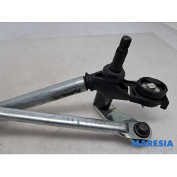 Peugeot - 208 - Wiper mechanism