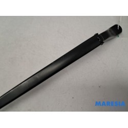 Peugeot - 208 - Front wiper arm