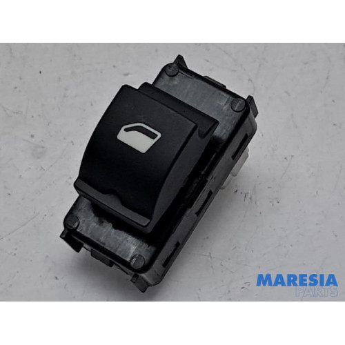 Peugeot - 208 - Electric window switch
