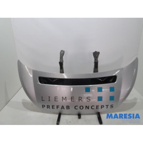 Toyota - Pro-Ace - Bonnet