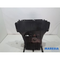 Renault - Megane - Engine protection panel