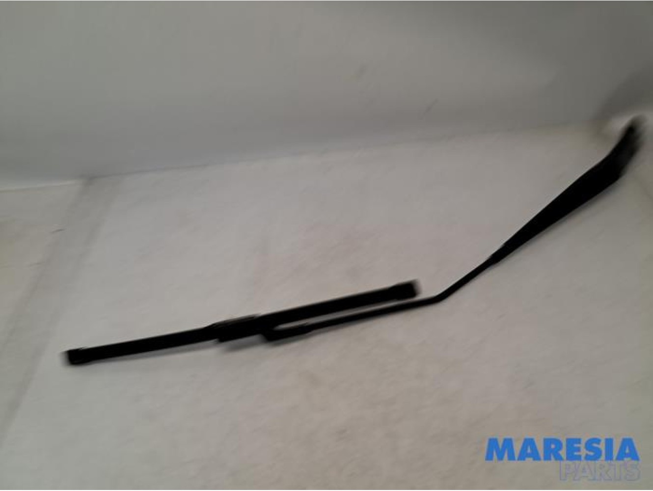 Alfa Romeo - Giulietta - Front wiper arm