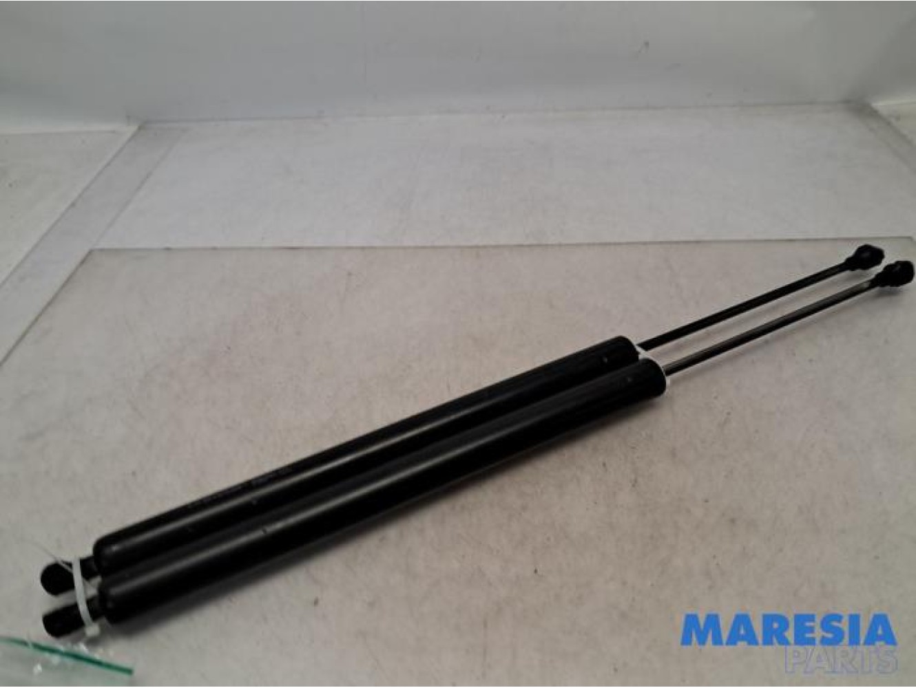 Peugeot - Partner - Set of tailgate gas struts
