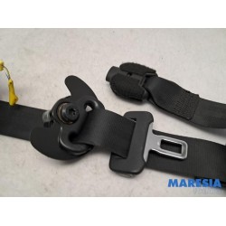Alfa Romeo - Giulia - Front seatbelt, right