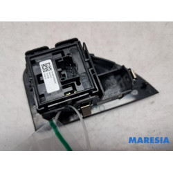 Alfa Romeo - Giulia - Electric window switch