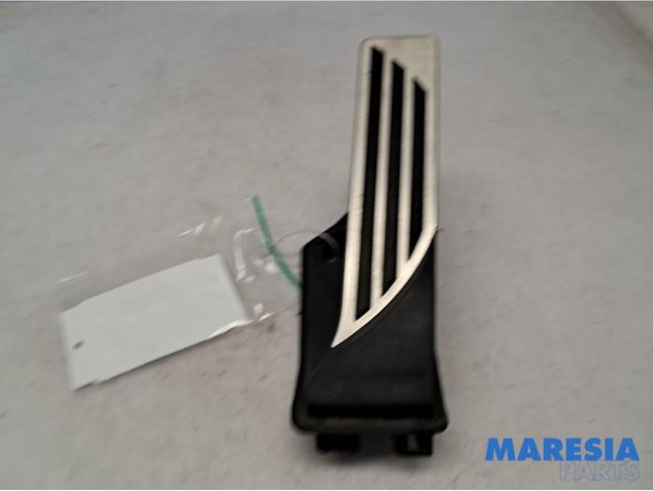 Alfa Romeo - Giulia - Accelerator pedal