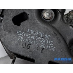 Alfa Romeo - Giulia - Bonnet lock mechanism