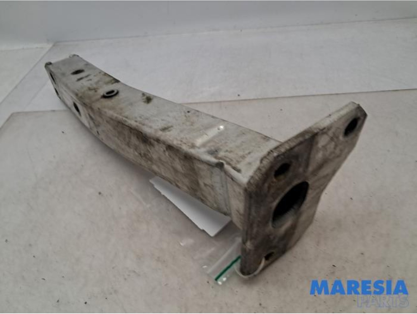 Alfa Romeo - Giulietta - Front part support