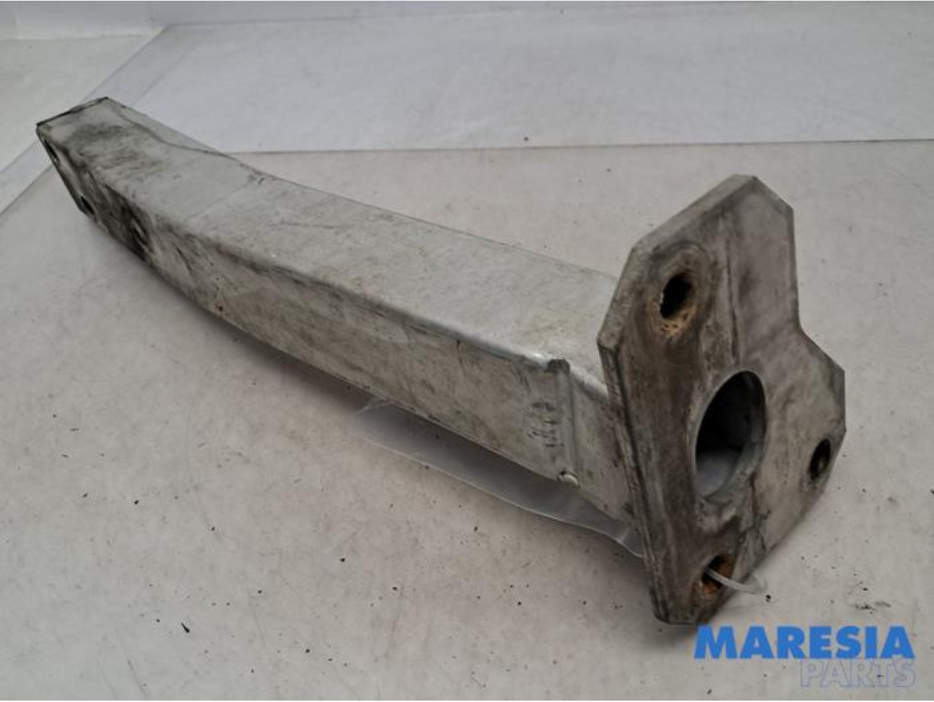 Alfa Romeo - Giulietta - Front part support