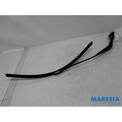Renault - Scenic - Front wiper arm