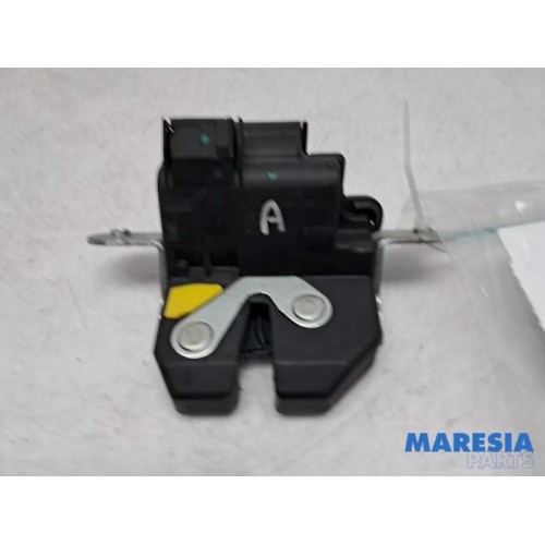 Fiat - Panda - Tailgate lock mechanism