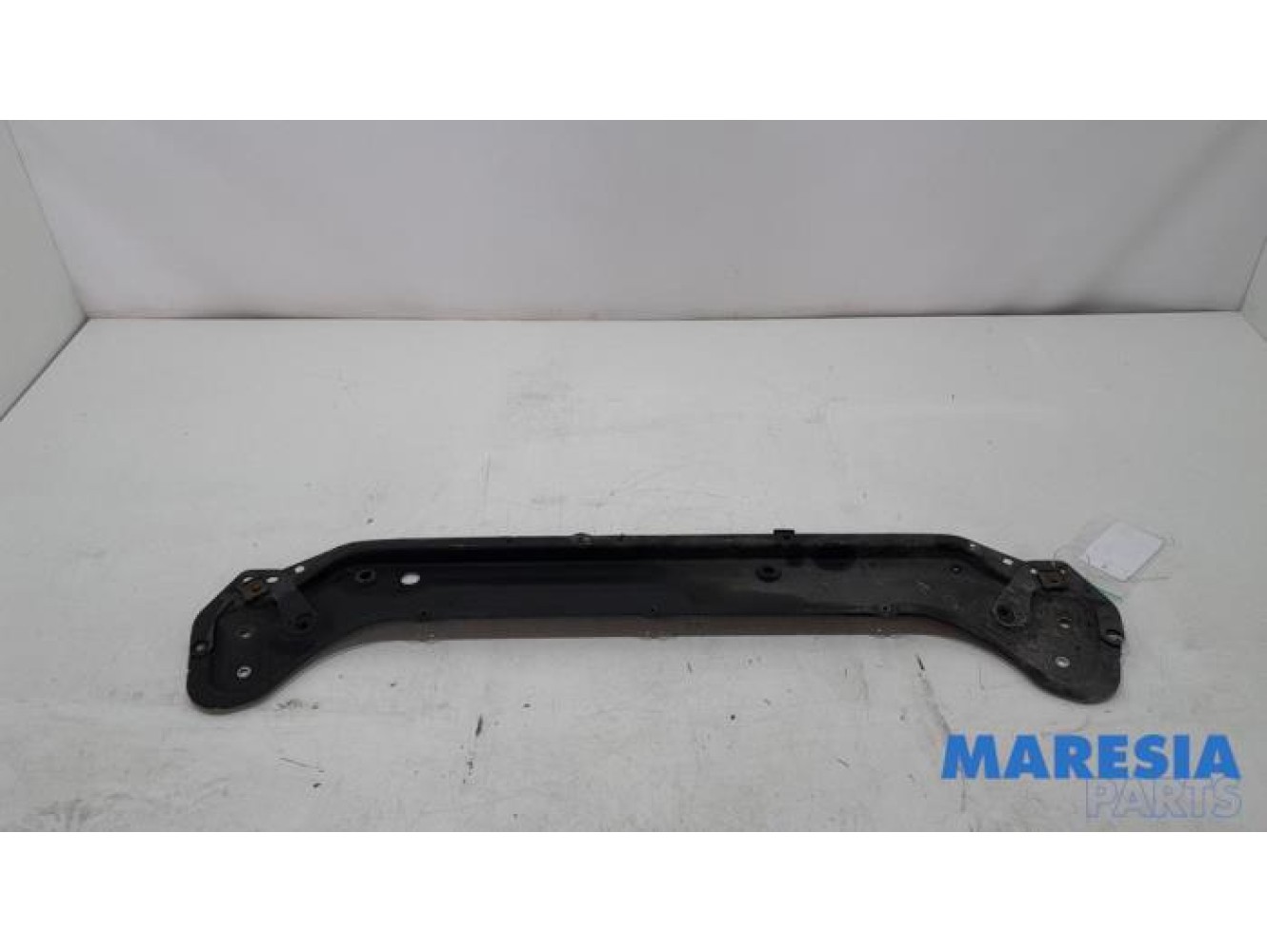 Toyota - Pro-Ace - Barre radiateur