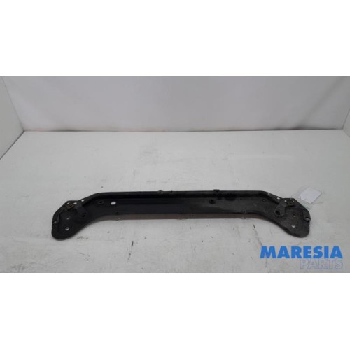 Toyota - Pro-Ace - Radiator bar