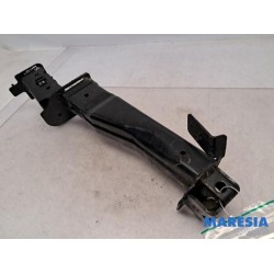 Renault - Scenic - Front part support