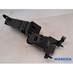 Renault - Scenic - Front part support