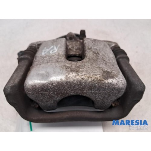 Renault - Scenic - Rear brake calliper, right