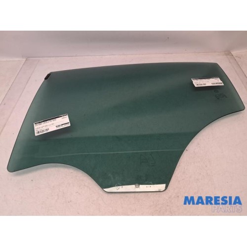 Alfa Romeo - Giulietta - Rear door window 4-door, left
