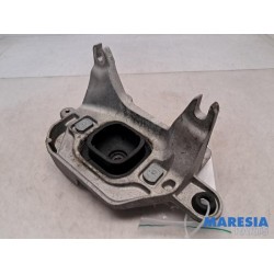 Renault - Scenic - Engine mount