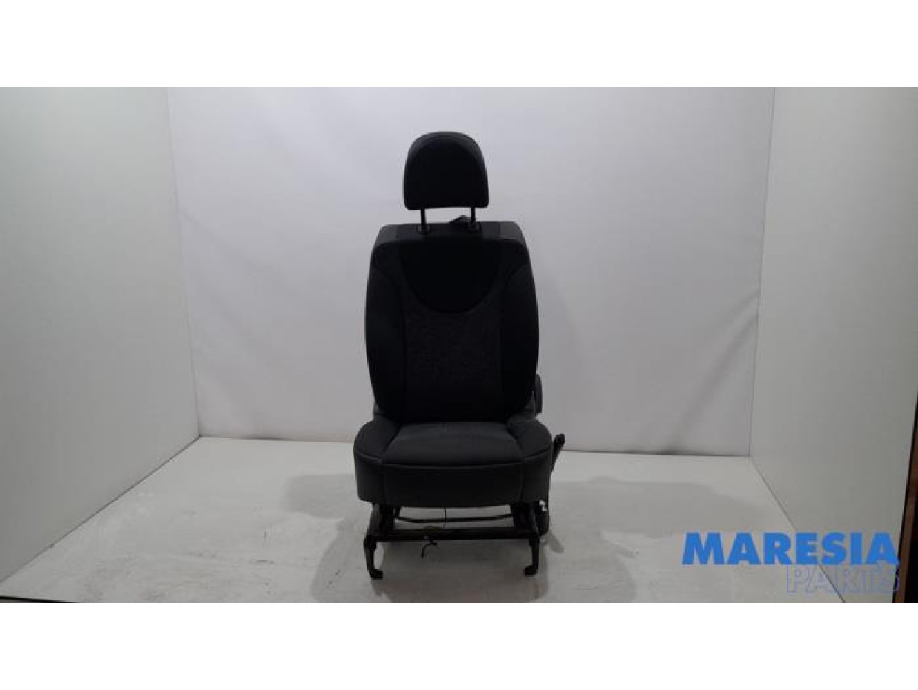 Toyota - Pro-Ace - Sitz links