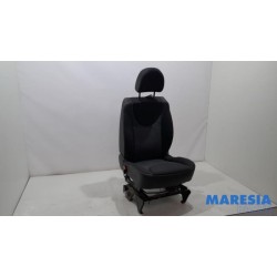 Toyota - Pro-Ace - Sitz links