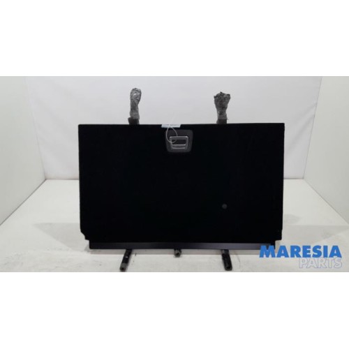 Renault - Talisman - Floor panel load area