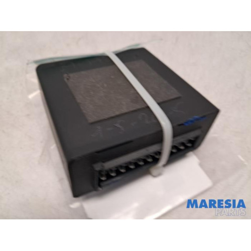 Renault - Scenic - Towbar module
