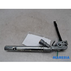 Renault - Scenic - Seatbelt tensioner, right