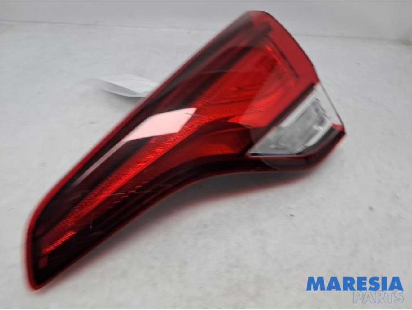 Renault - Scenic - Taillight, right