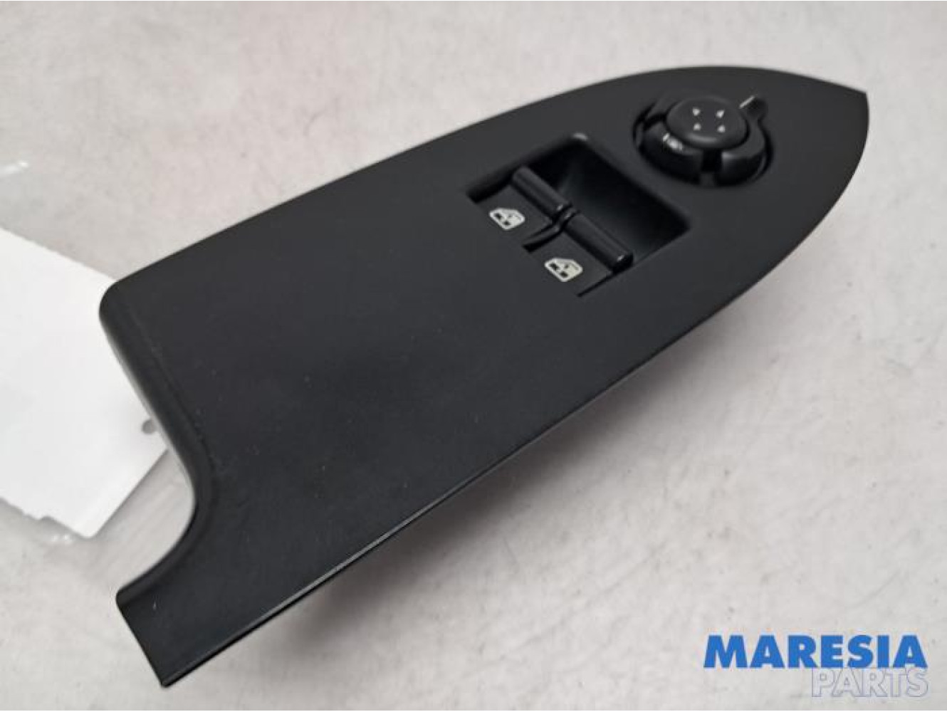 Alfa Romeo - Giulietta - Multi-functional window switch