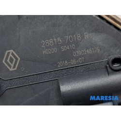 Renault - Scenic - Front wiper motor