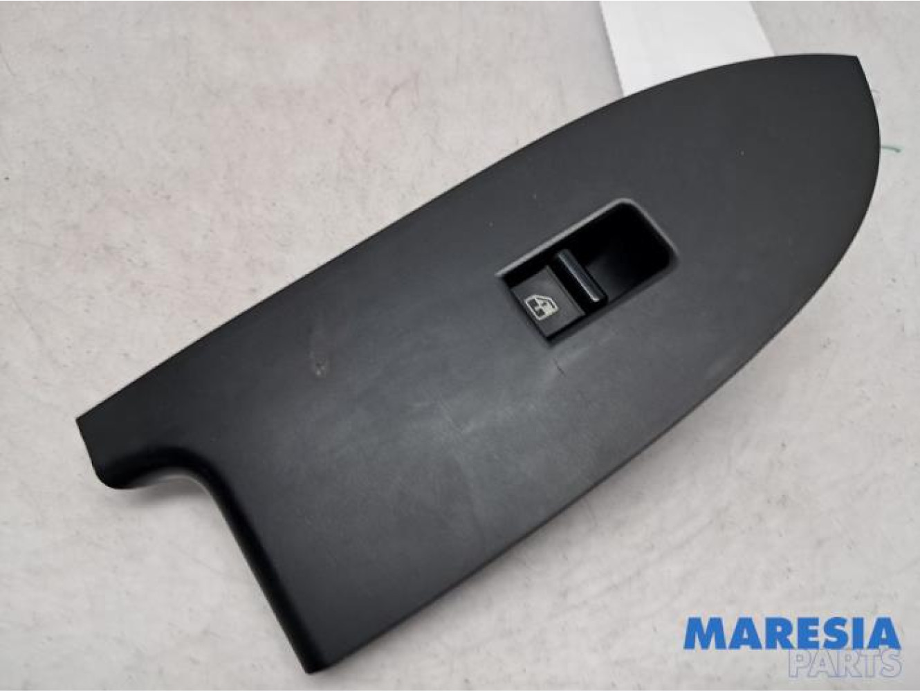 Alfa Romeo - Giulietta - Electric window switch