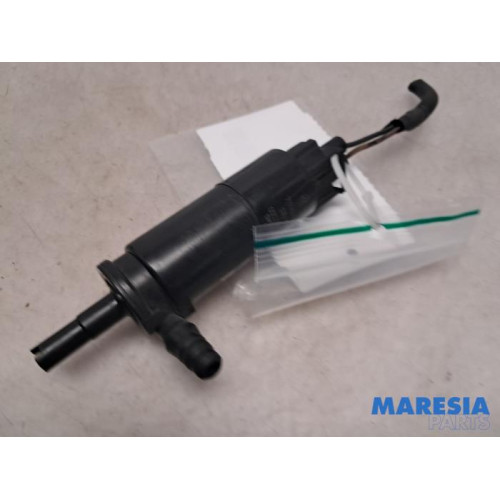Alfa Romeo - Giulietta - Windscreen washer pump