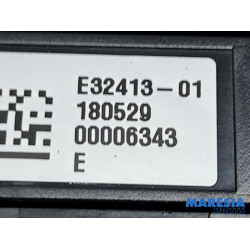 Renault - Scenic - Switch