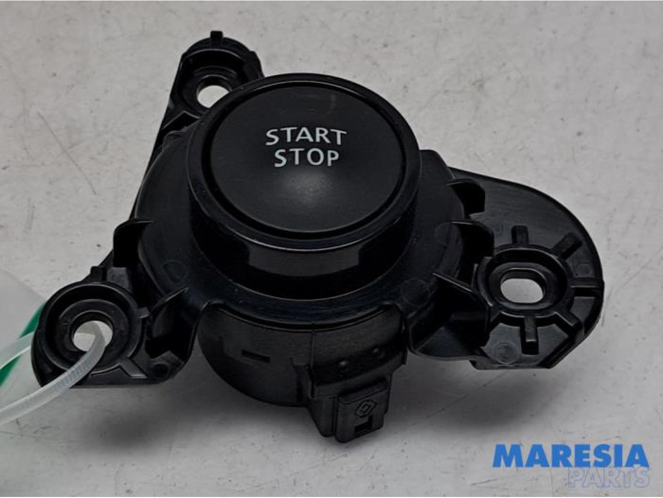 Renault - Scenic - Start/stop switch