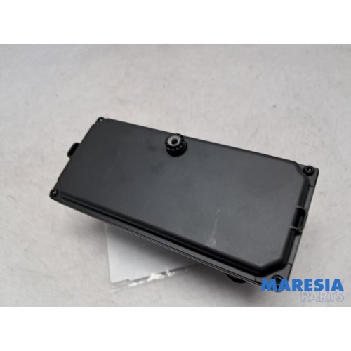 Renault - Scenic - Front camera