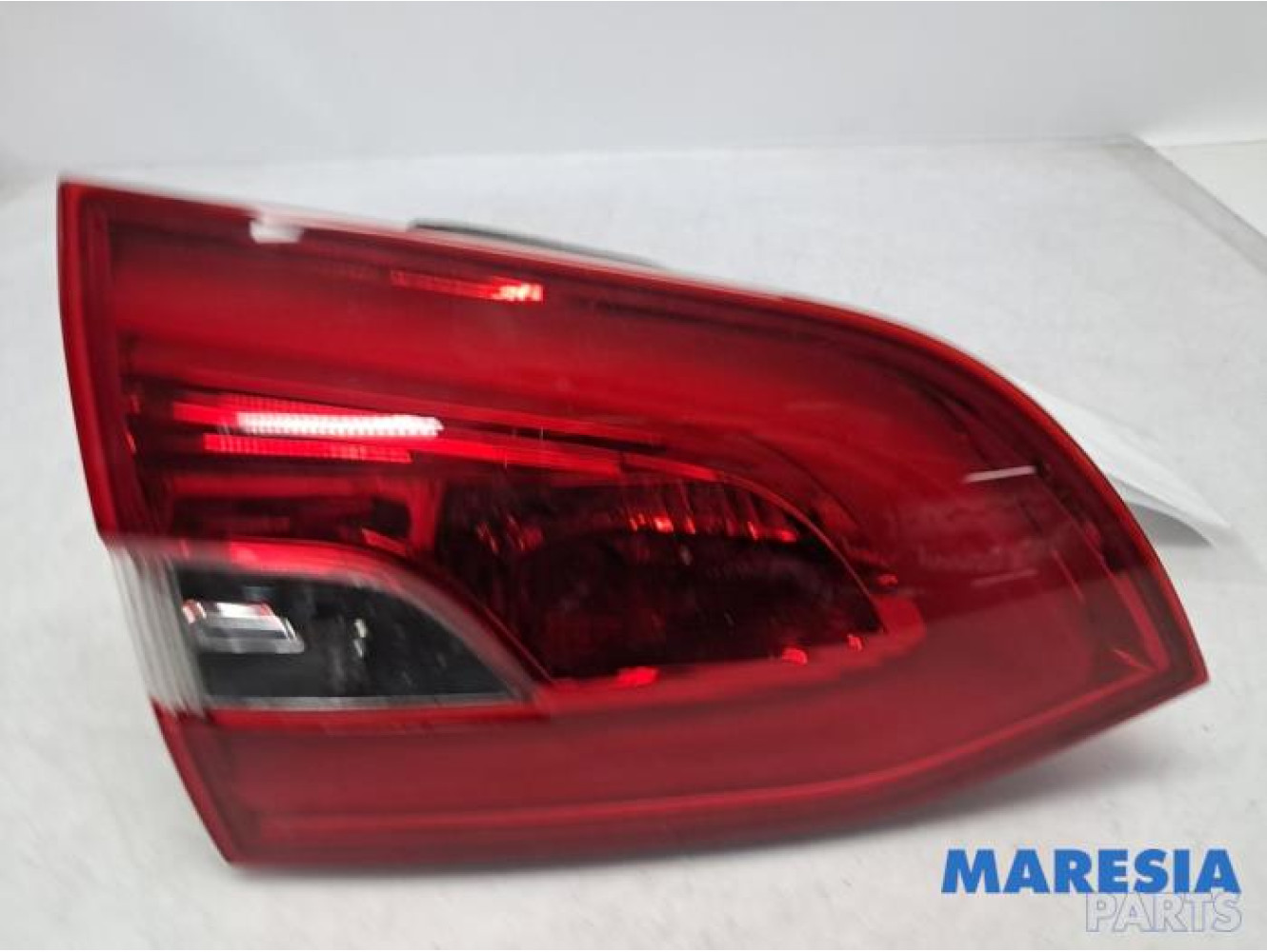 Peugeot - 308 - Taillight, left