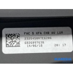 Renault - Scenic - Dashboard part