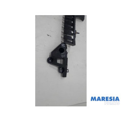 Peugeot - 308 - Rear bumper bracket central