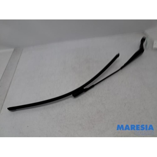 Peugeot - 308 - Front wiper arm