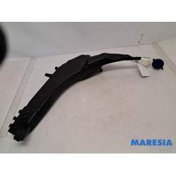 Peugeot - 308 - Front windscreen washer reservoir