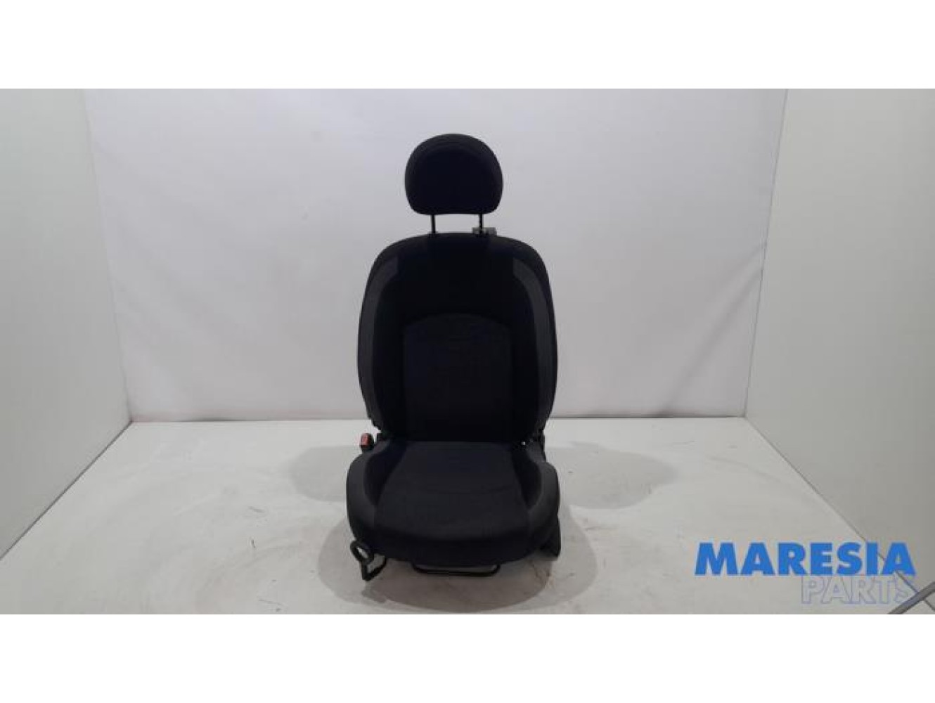 Peugeot - 206 PLUS - Sitz links