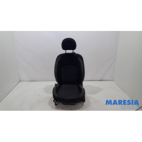 Peugeot - 206 PLUS - Stoel links