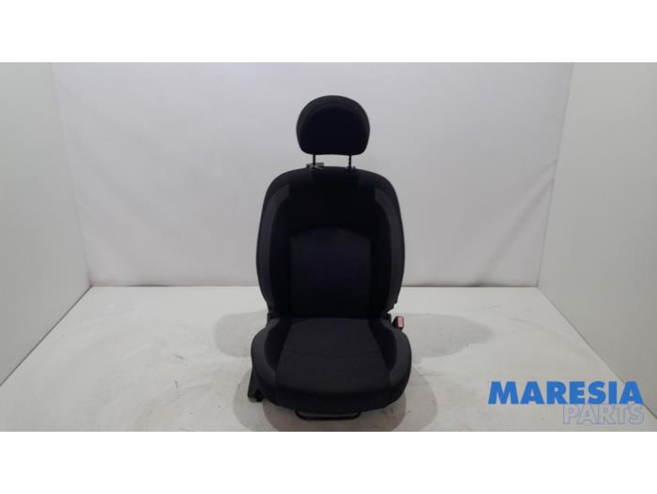 Peugeot - 206 PLUS - Seat, right