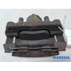 Renault - Megane - Front brake calliper, right